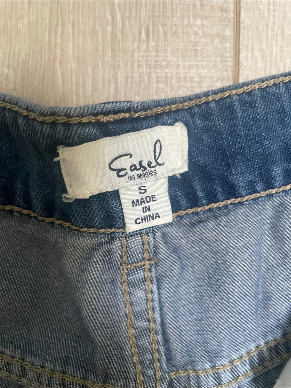 EASEL Wide-Leg Flared light weight Jeans- with some stretch - Picture 3 of 7